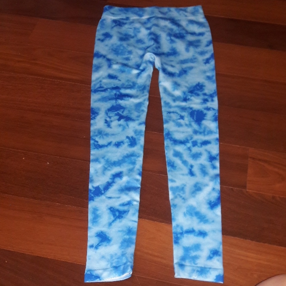 Blue leggings